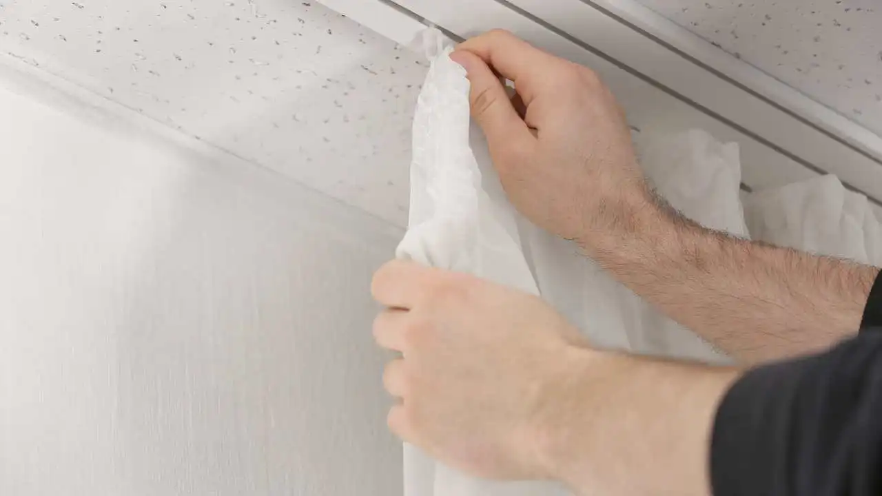 montaż firany na agrafki