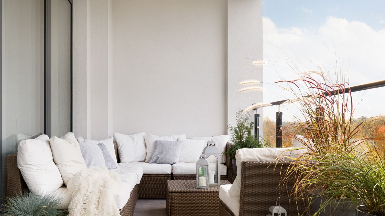 wystrój okna balkonowego